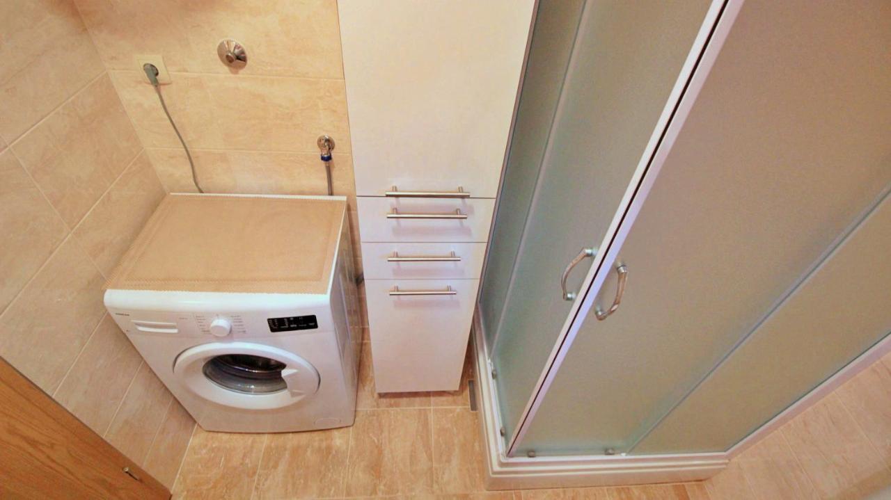אומיס Holiday Home Jozo מראה חיצוני תמונה